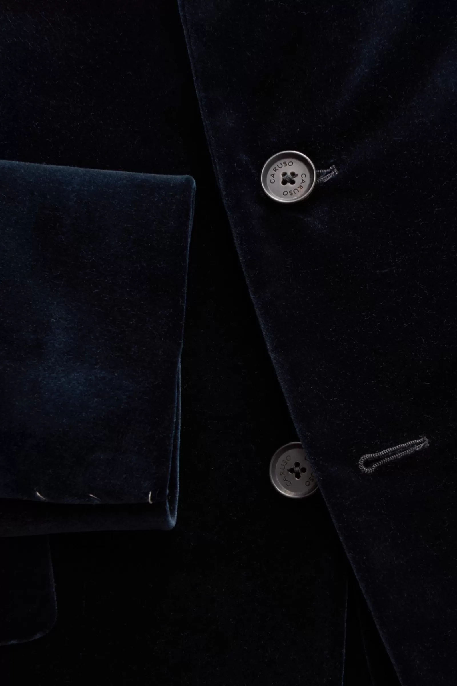 Velvet Jacket 'Aida' Dark Navy>CARUSO Hot