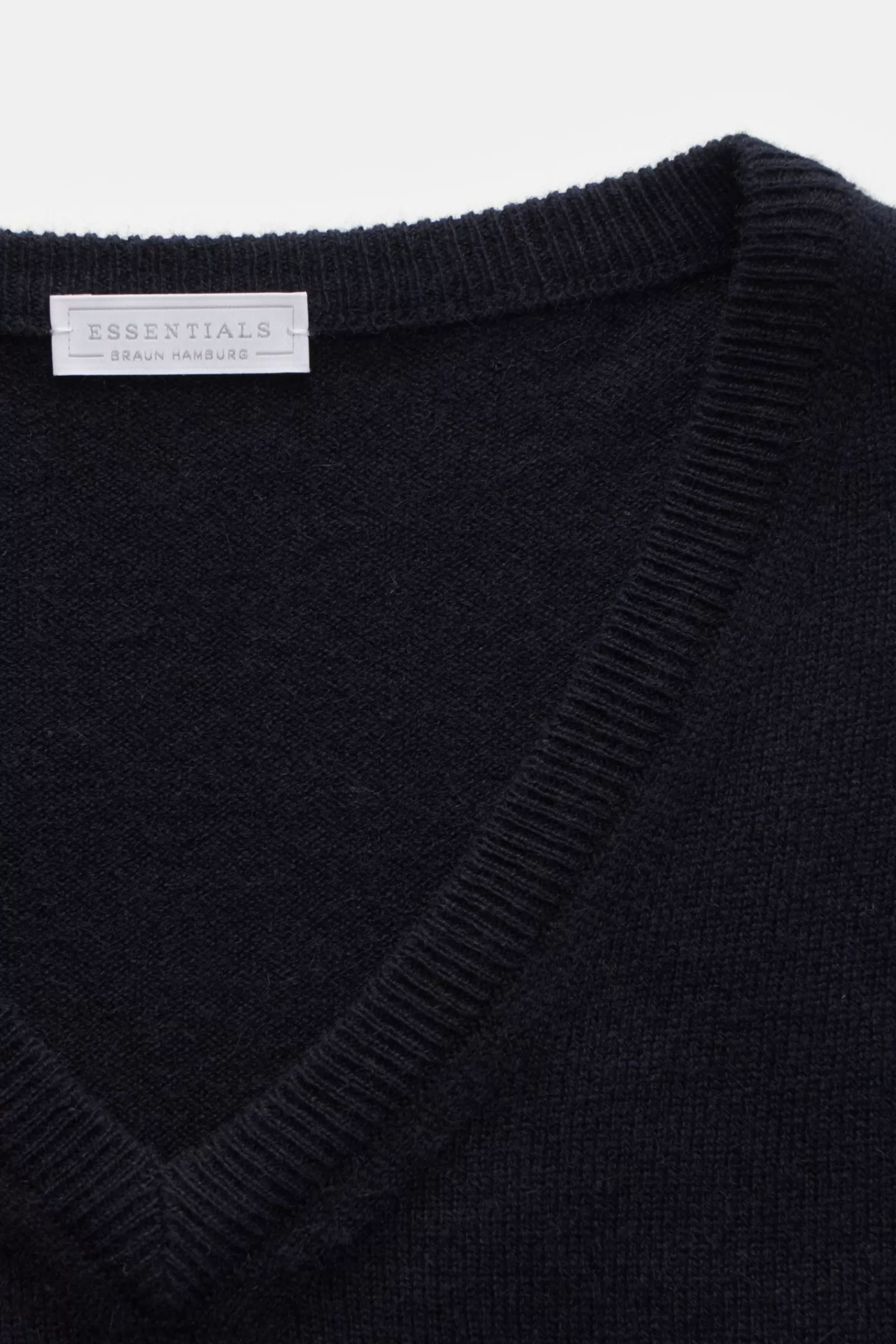 Essentials Cashmere V-Neck Jumper Navy^* Shop